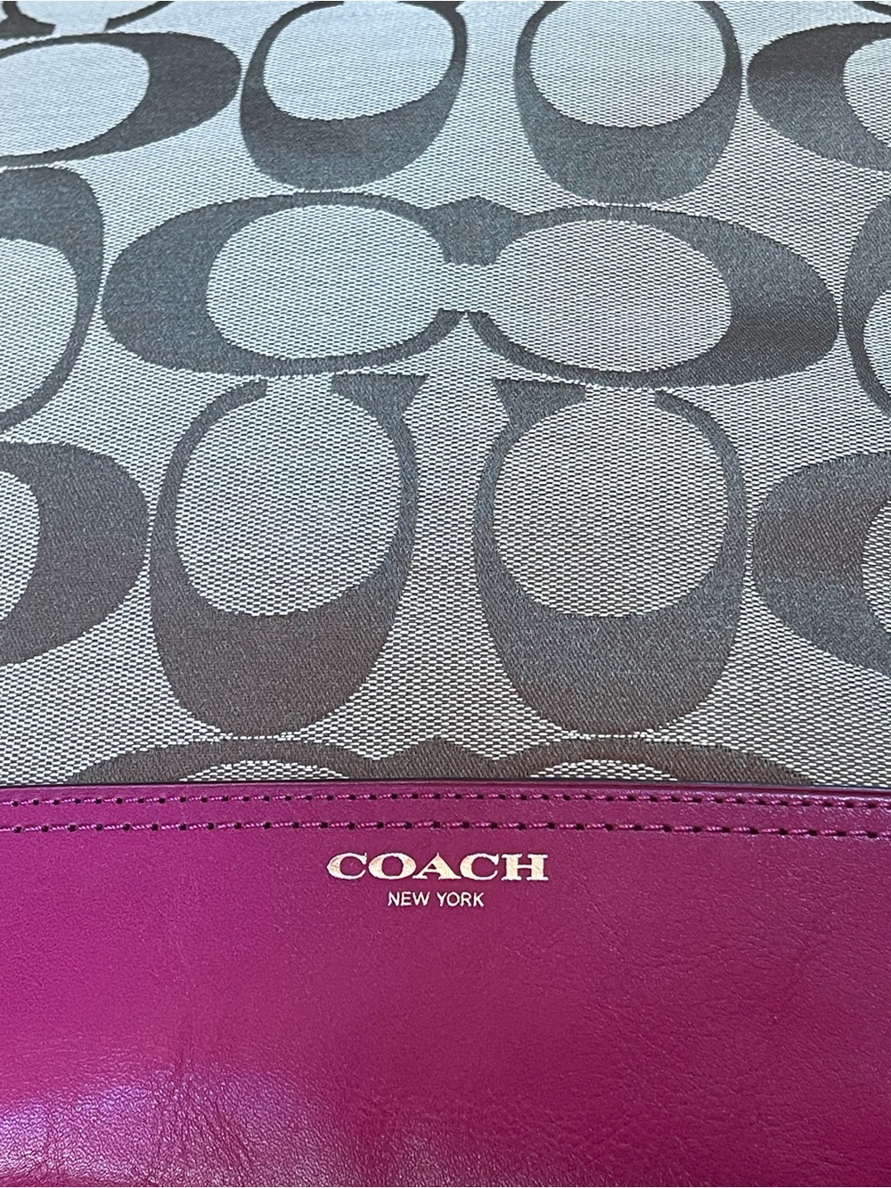 NWT Authentic Coach New York Shoulder Bag/ Slouchy Hobo /Bucket Bag / Magenta - Picture 4 of 16